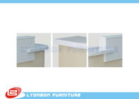 Mesa de recepção de madeira branca do MDF para o centro da ajuda da exposição, 5000mm * 2800mm * 1050mm